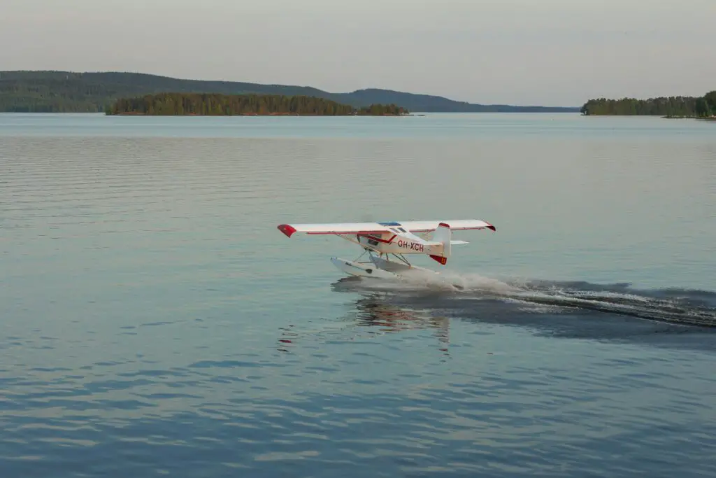 Seaplanes rules are similar to boating rules and are meant to prevent a seaplane crash