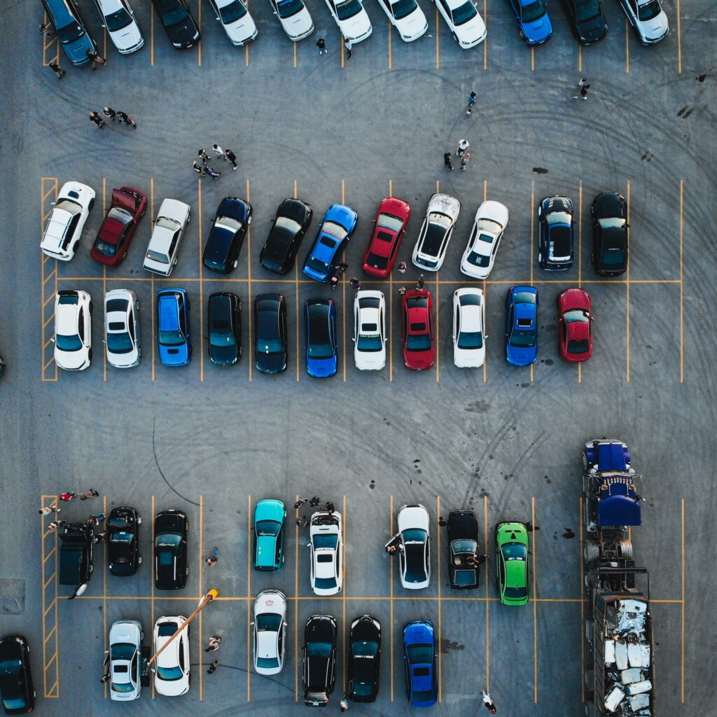 pedestrian right of way rules outline when cars are expected to yield to pedestrians, and when pedestrians can safely walk in a parking lot or city street