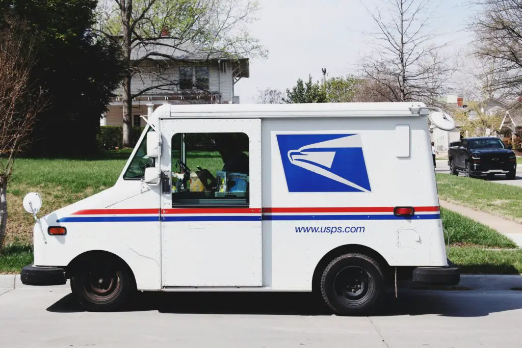 Due to the vagueness of mail tampering laws, it is possible to accidentally steal mail. With that said, most accidental cases simply settled with a an apology. 